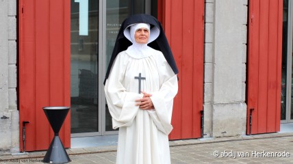 Op stap met de abdis in Abdij Herkenrode, Hasselt